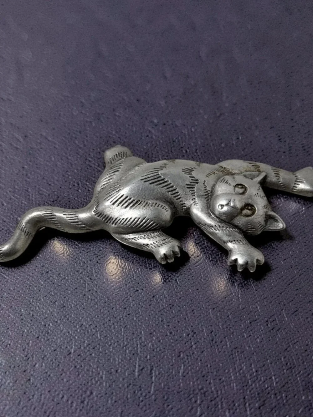 Vintage Signed JJ Jonette Pewter Climbing Cat Brooch/Pin
